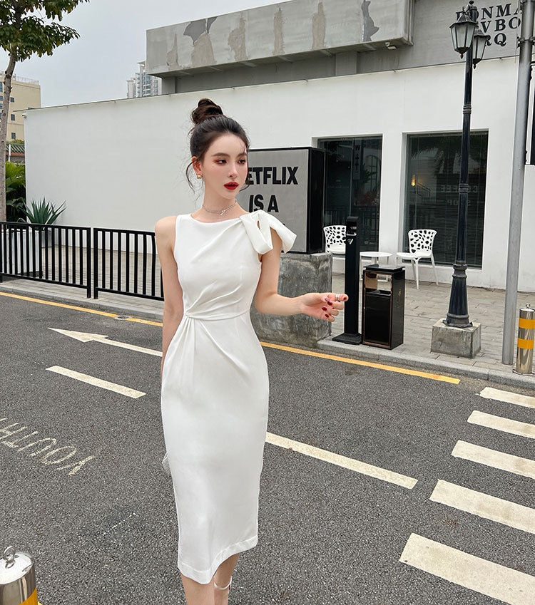 White sleeveless dress