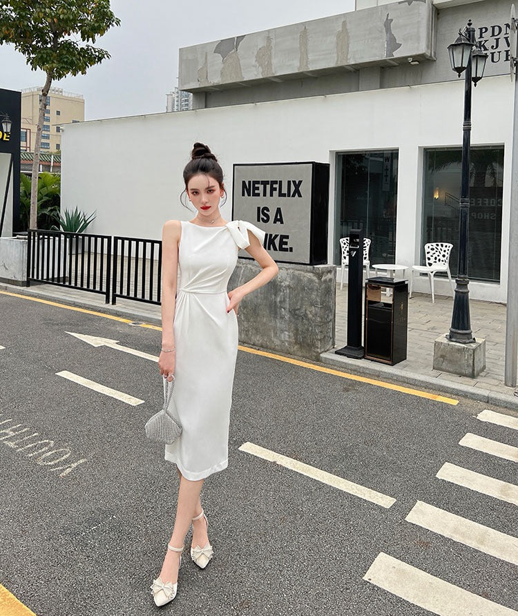 White sleeveless dress