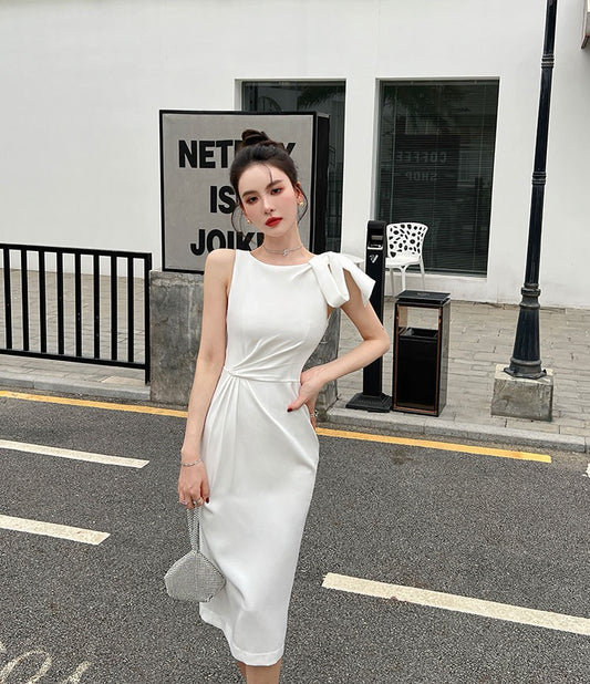 White sleeveless dress